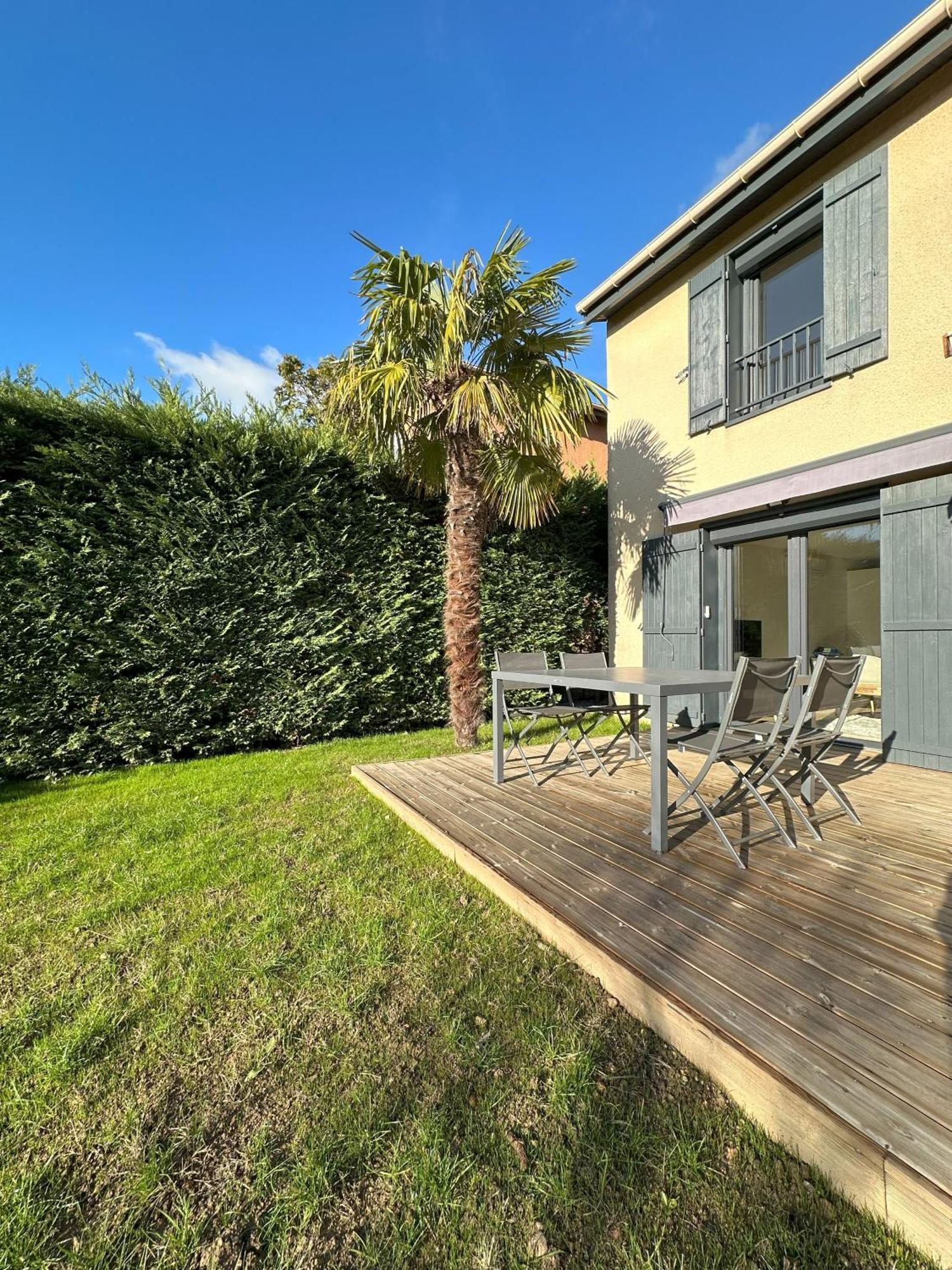 Sunny House - Villa 4 Chambres - Saint Genis Les Ollieres Eksteriør billede
